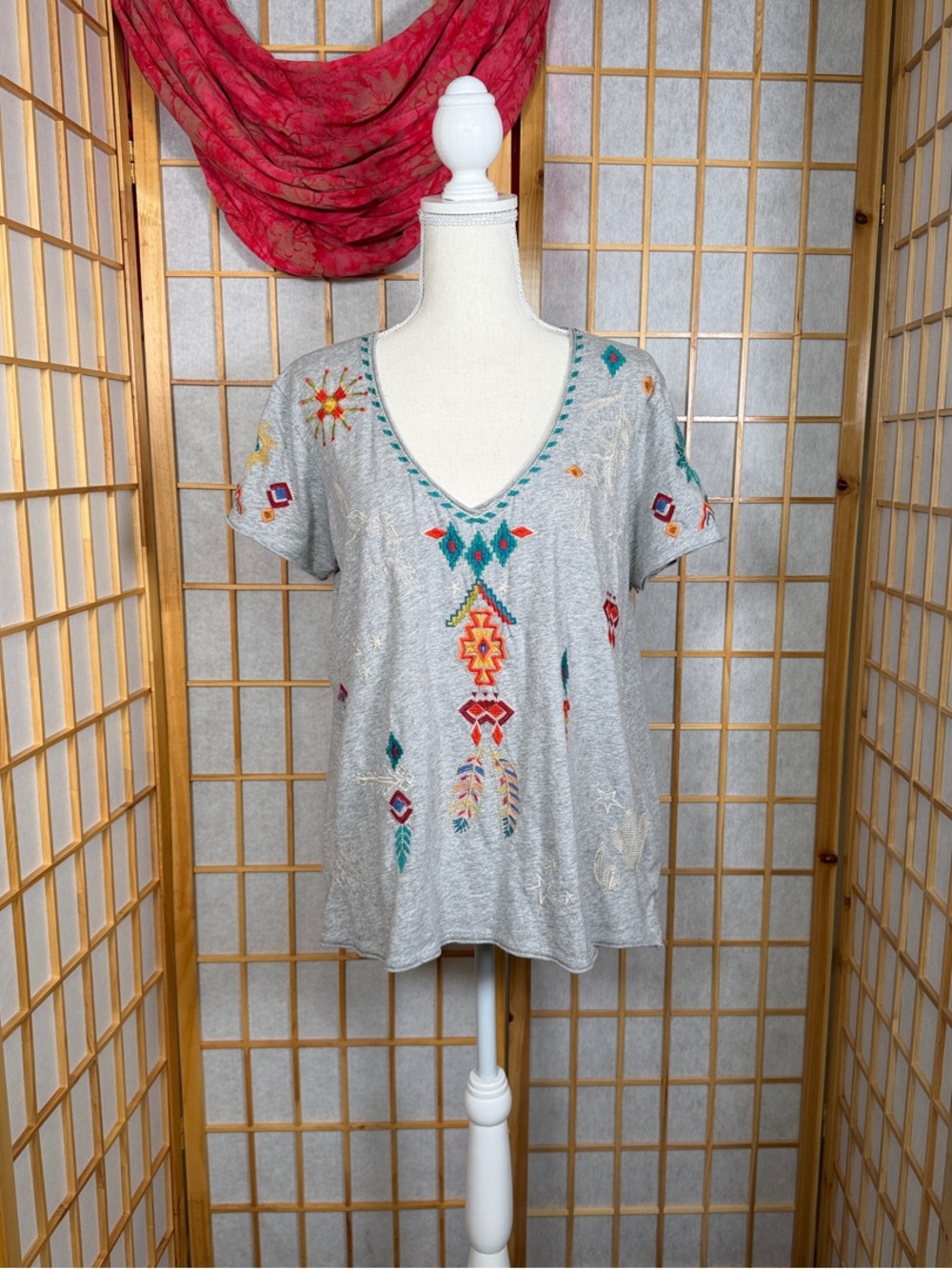 Johnny Was Gray V-Neck Short Sleeve Tee with Turquoise and Red Embroidery